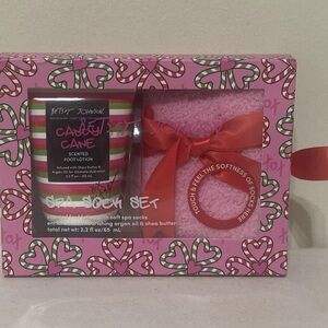 Betsey Johnson Spa Sock Set NIB
